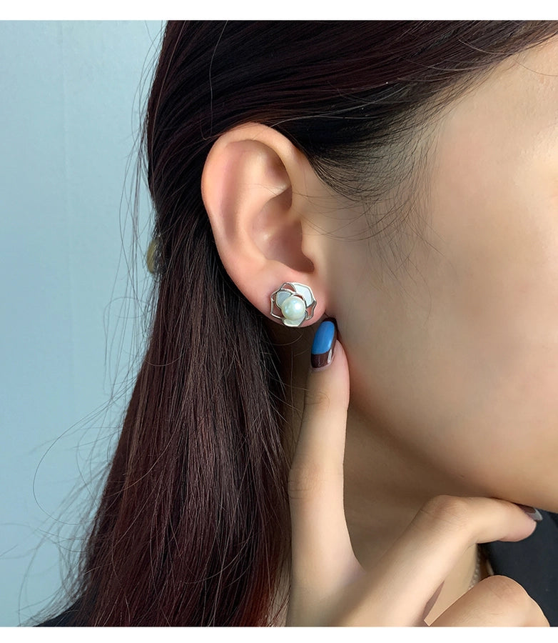 1 Pair 18K Gold Plated White Gold Plated 925 Sterling Silver Pearl Shell 925 Sterling Silver Earrings Geometric Flower Ear Studs