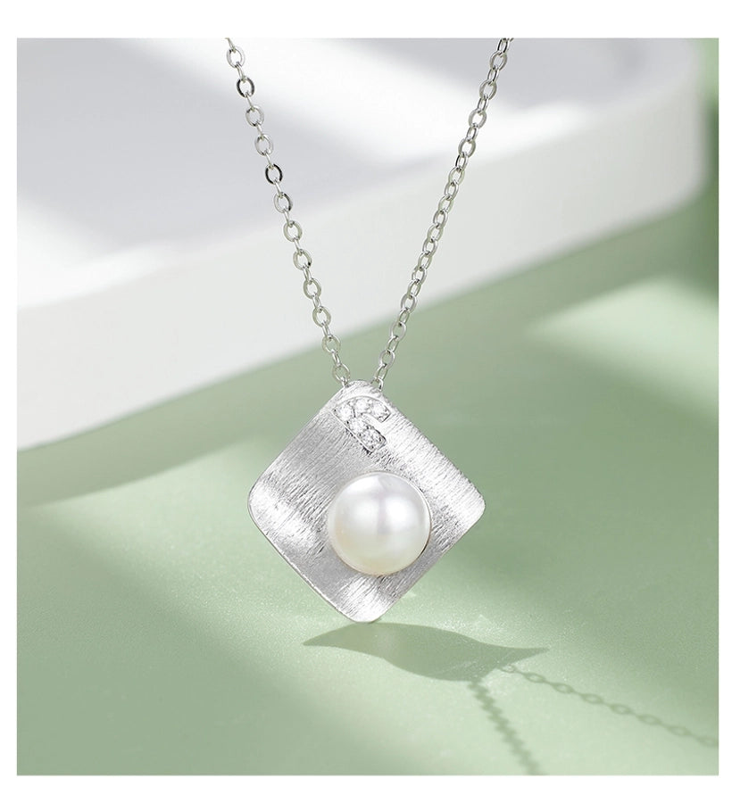 925 Sterling Silver Long-Lasting Plated Pearl Zircon cable chain Plating Inlay Geometric Pendant Necklace