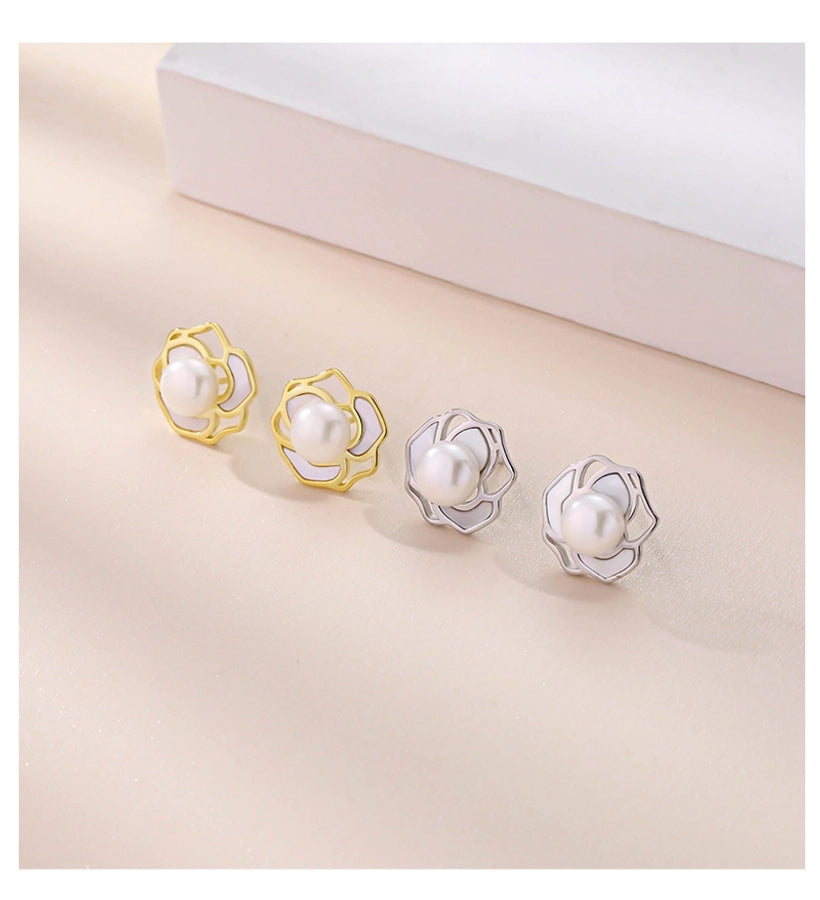 1 Pair 18K Gold Plated White Gold Plated 925 Sterling Silver Pearl Shell 925 Sterling Silver Earrings Geometric Flower Ear Studs